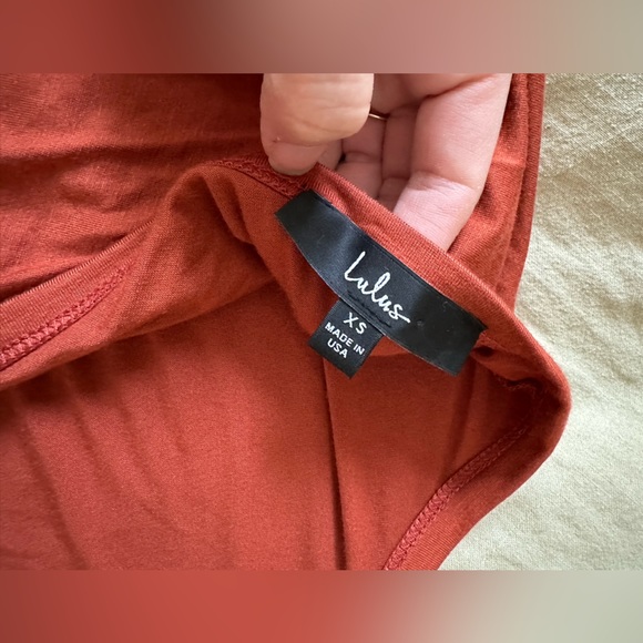 Lulu’s Turn of Events Rust Orange Reversible Long Sleeve crop top - Picture 4 of 5